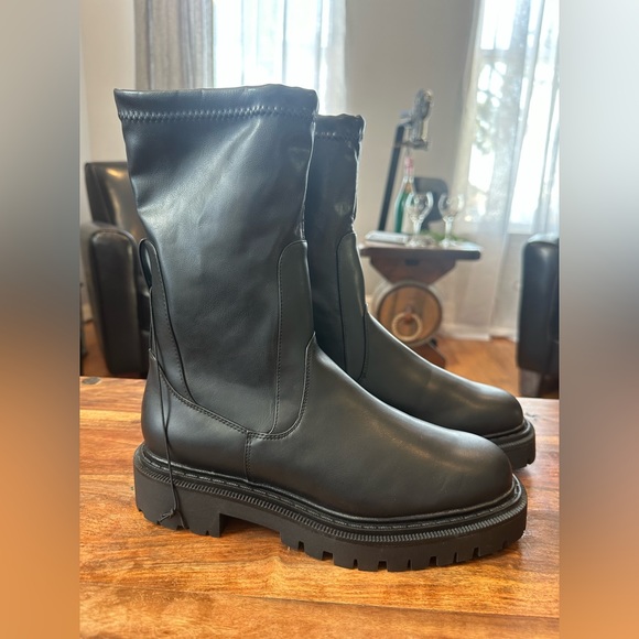 H&M Black Boots Size US 9.5 - Picture 1 of 7